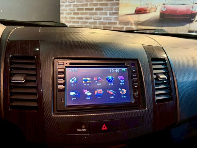 MITSUBISHI三菱 OUTLANDER  第14張相片