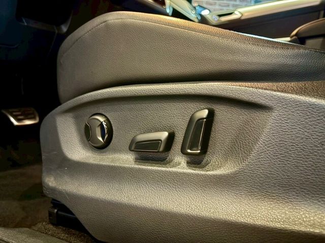 VOLKSWAGEN福斯 TOURAN  第14張相片
