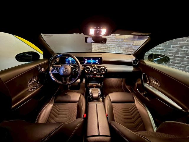 M-BENZ賓士 A180  第7張相片