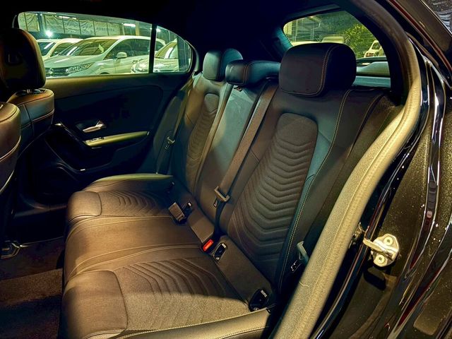 M-BENZ賓士 A180  第10張相片