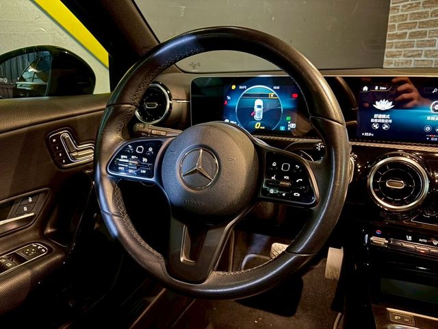 M-BENZ賓士 A180  第13張相片