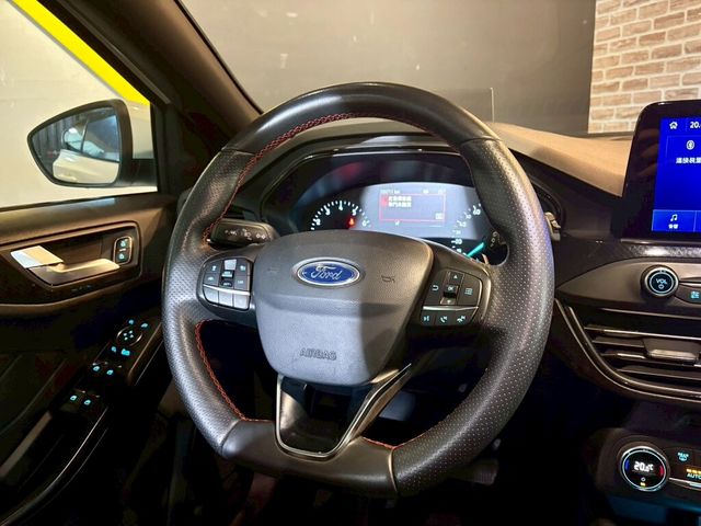 FORD福特 FOCUS ST  第15張相片