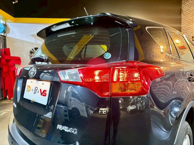 TOYOTA豐田 RAV4  第6張相片