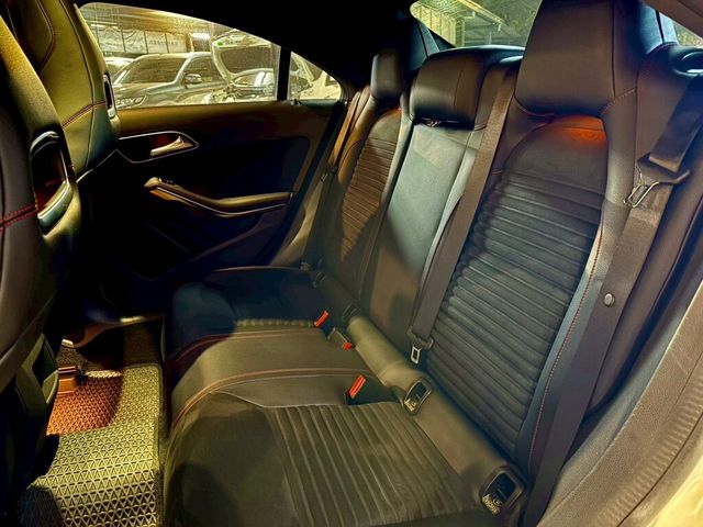 M-BENZ賓士 CLA250  第11張相片