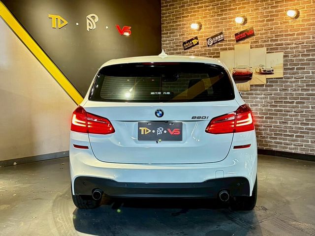 BMW寶馬 220I  第4張相片
