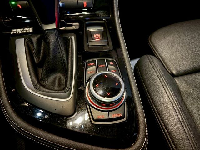 BMW寶馬 220I  第20張相片