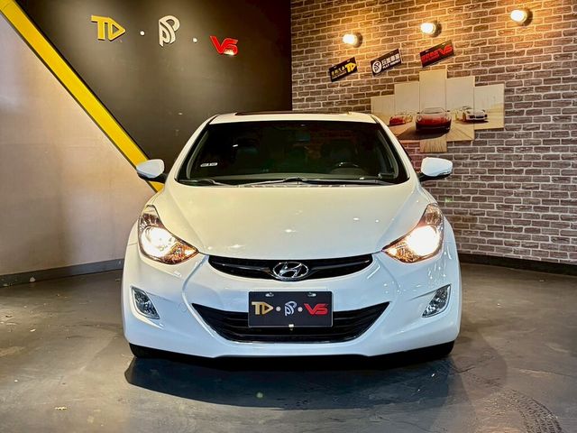 HYUNDAI現代 ELANTRA  第3張相片