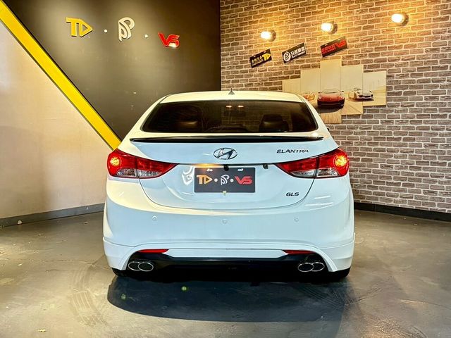 HYUNDAI現代 ELANTRA  第4張相片