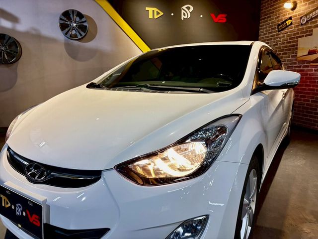 HYUNDAI現代 ELANTRA  第5張相片