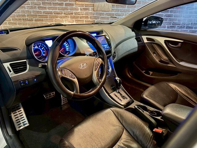 HYUNDAI現代 ELANTRA  第8張相片