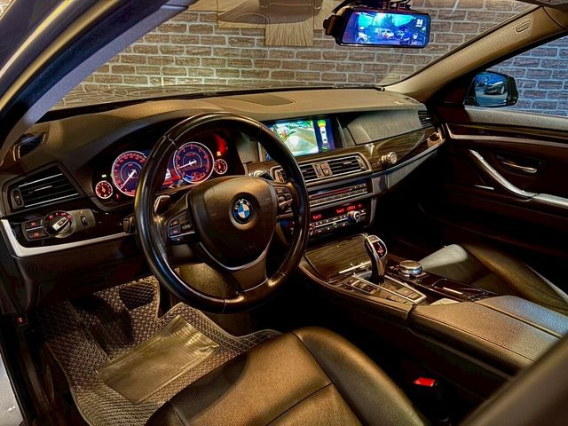BMW寶馬 528I  第8張相片