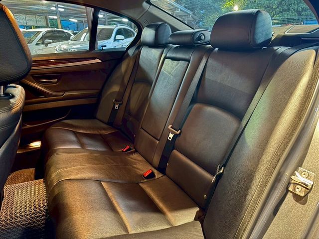 BMW寶馬 528I  第10張相片