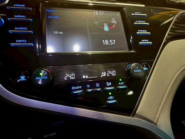TOYOTA豐田 CAMRY HYBRID  第18張相片
