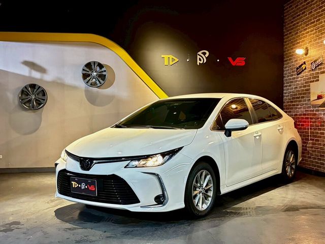TOYOTA豐田 ALTIS  第1張相片