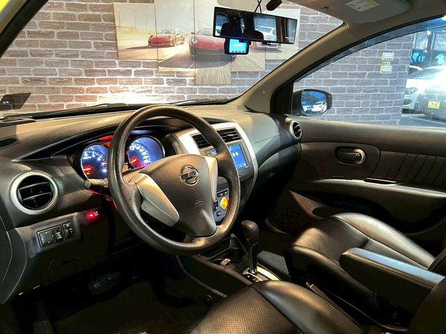 NISSAN日產 LIVINA  第12張相片