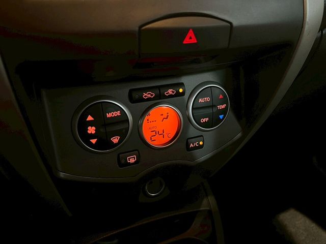NISSAN日產 LIVINA  第17張相片