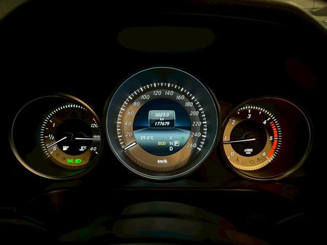 M-BENZ賓士 E220D  第11張相片