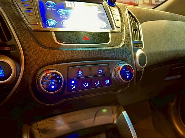 HYUNDAI現代 IX35  第16張相片