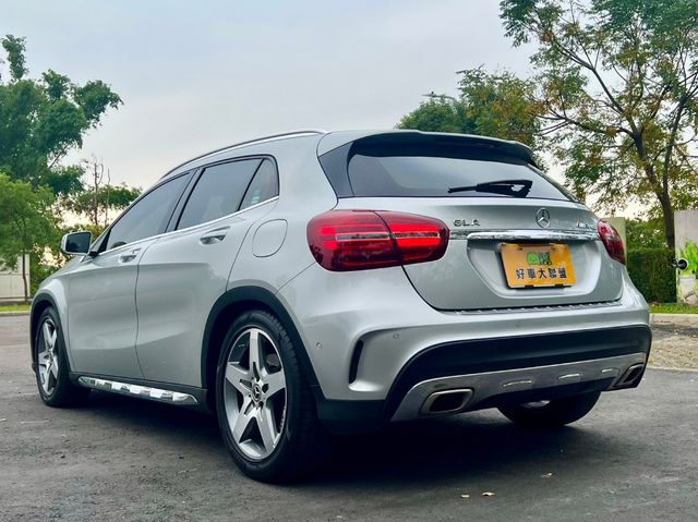 M-BENZ賓士 GLA180  第4張相片