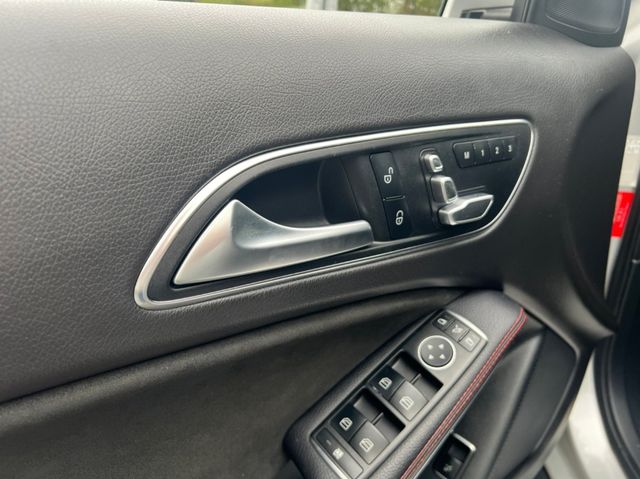 M-BENZ賓士 GLA180  第14張相片
