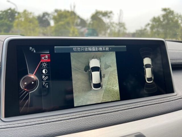 BMW寶馬 X6  第19張相片