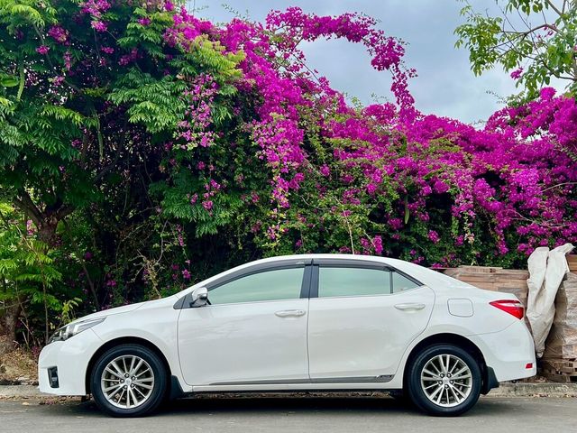 TOYOTA豐田 ALTIS  第3張相片