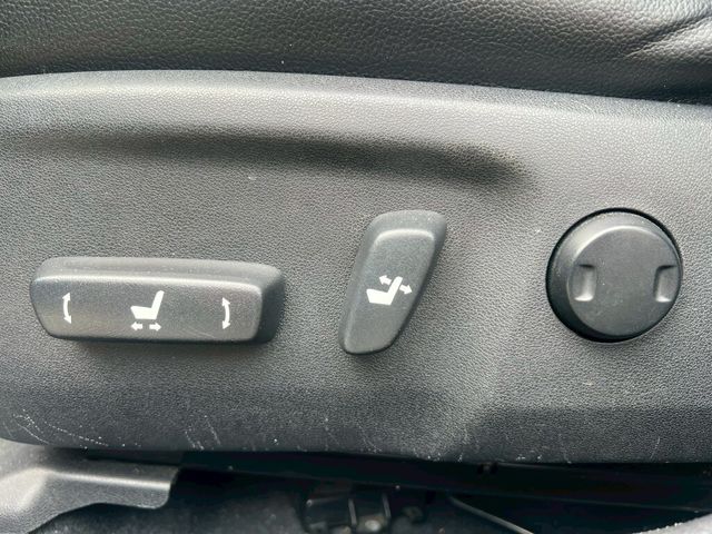 TOYOTA豐田 CAMRY  第7張相片