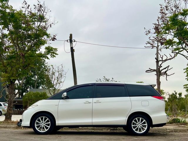 TOYOTA豐田 PREVIA  第3張相片