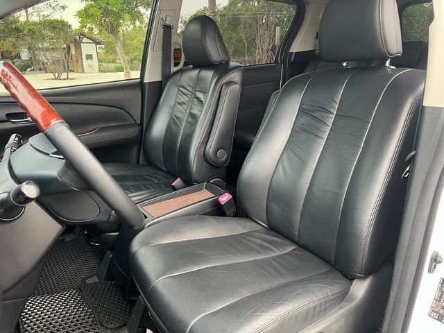 TOYOTA豐田 PREVIA  第9張相片