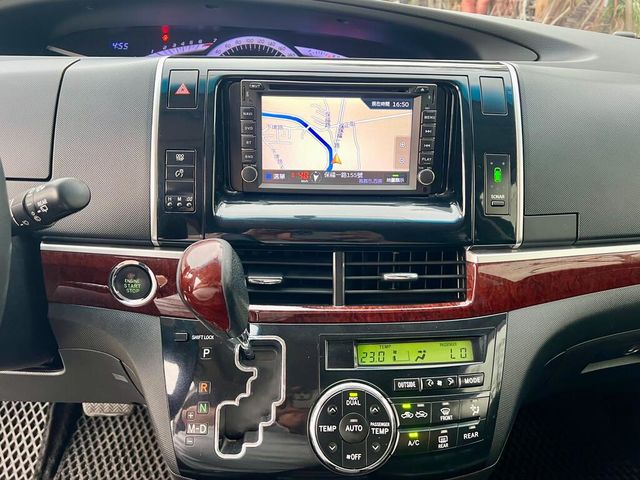 TOYOTA豐田 PREVIA  第16張相片