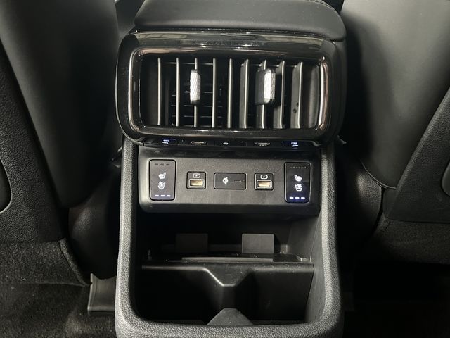 HYUNDAI現代 CUSTIN  第4張相片
