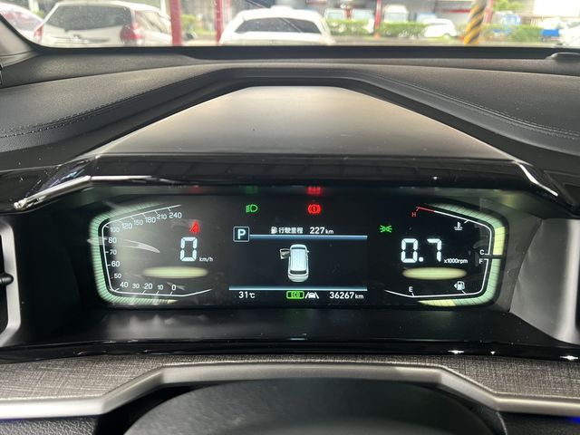 HYUNDAI現代 CUSTIN  第5張相片
