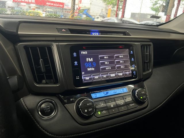 TOYOTA豐田 RAV4  第8張相片
