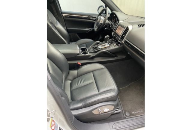 Porsche Cayenne  第2張相片