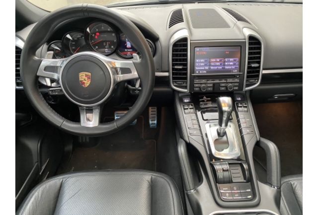 Porsche Cayenne  第9張相片