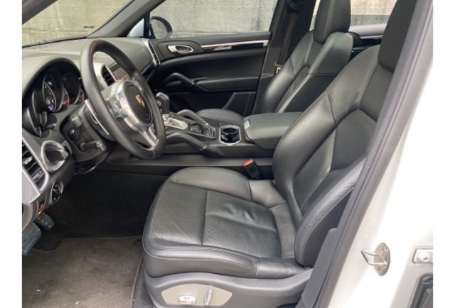 Porsche Cayenne  第13張相片