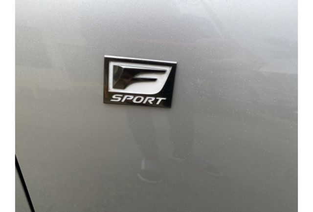 Lexus IS300H  第8張相片