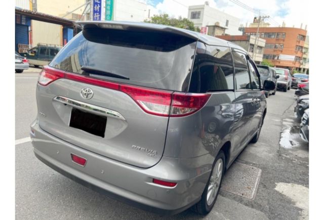 Toyota PREVIA  第2張相片