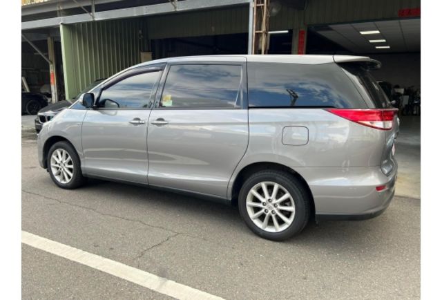 Toyota PREVIA  第5張相片