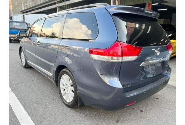 Toyota SIENNA  第17張相片