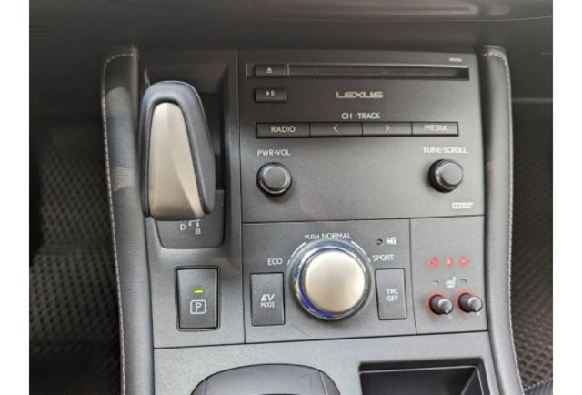 Lexus CT200h  第9張相片