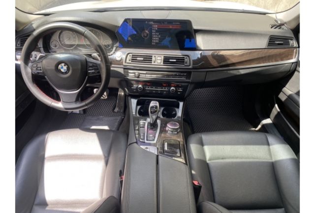 BMW 528I  第12張相片