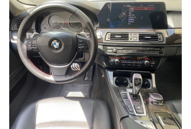 BMW 528I  第13張相片