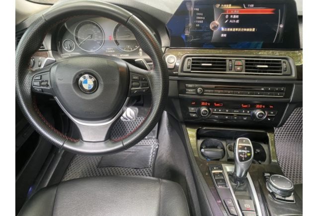 BMW 528I  第14張相片