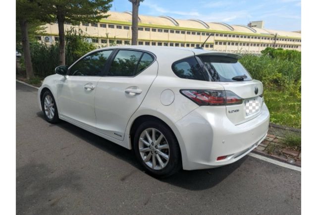 Lexus CT200h  第7張相片