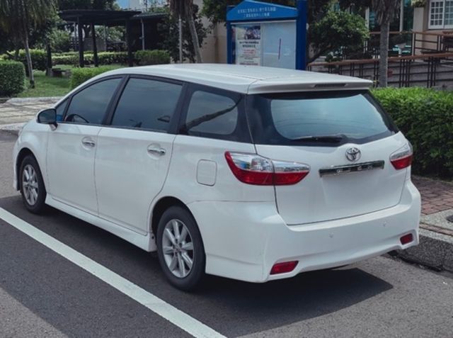 TOYOTA豐田 WISH  第2張相片