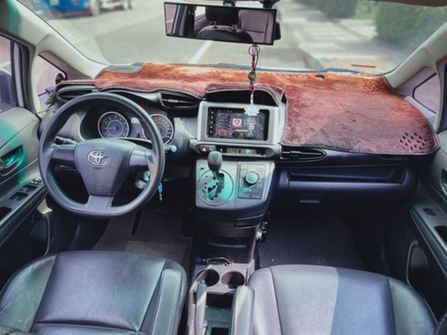 TOYOTA豐田 WISH  第5張相片