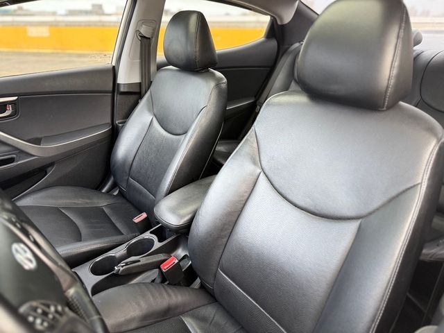 HYUNDAI現代 ELANTRA  第7張相片