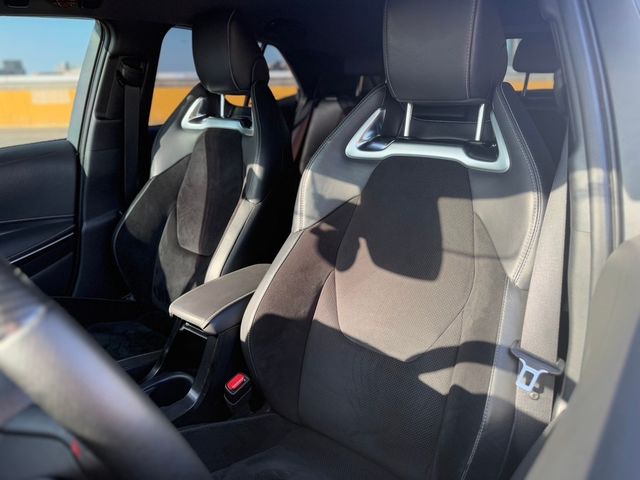 TOYOTA豐田 AURIS  第2張相片