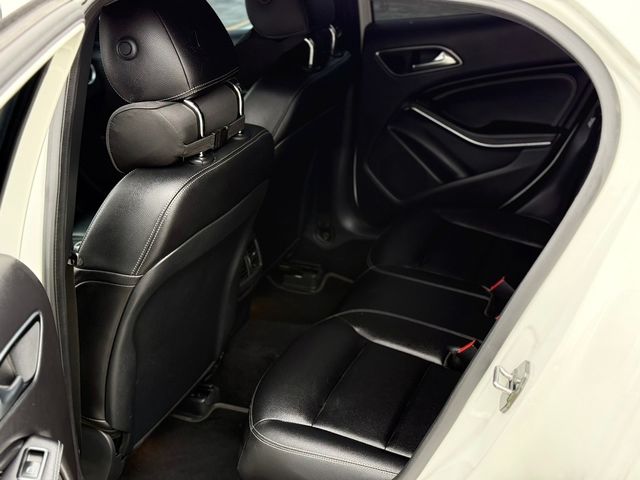 M-BENZ賓士 GLA250  第9張相片